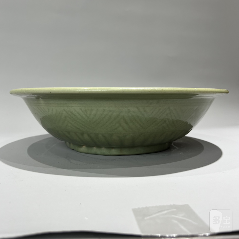 明代 龙泉要青釉刻花大盘 - 图9